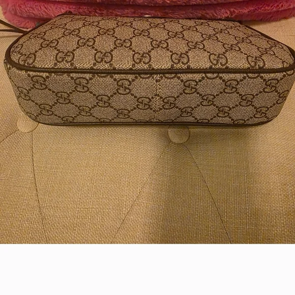 Beige and Gold Monogram Shoulder Bag - Picture 4 of 8